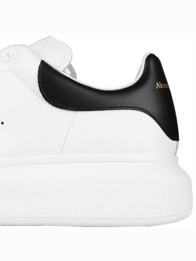 Oversized Leather Tab Low Top Sneakers White - ALEXANDER MCQUEEN - BALAAN 7