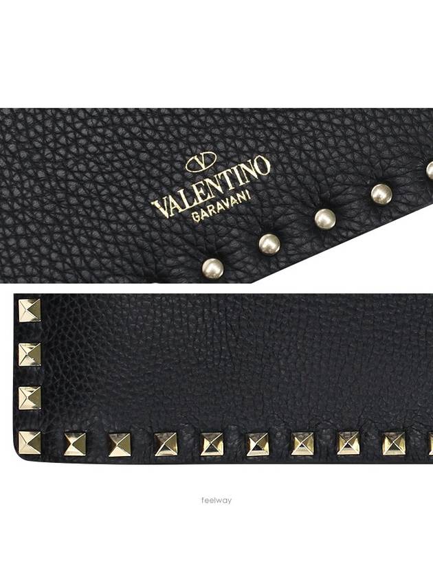 Rockstud Pebble Clutch Bag Black - VALENTINO - BALAAN 4