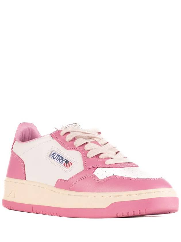 Women's Medalist Suede Low Top Sneakers Pink White - AUTRY - BALAAN 4