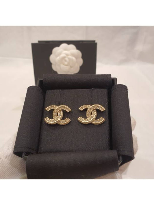 CC Logo Earrings Metal Diamante Gold Crystal Women A86504 - CHANEL - BALAAN 2