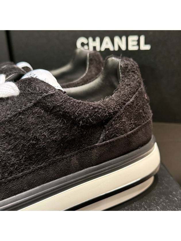 Men's Sneakers CC Point Suede Black - CHANEL - BALAAN 7