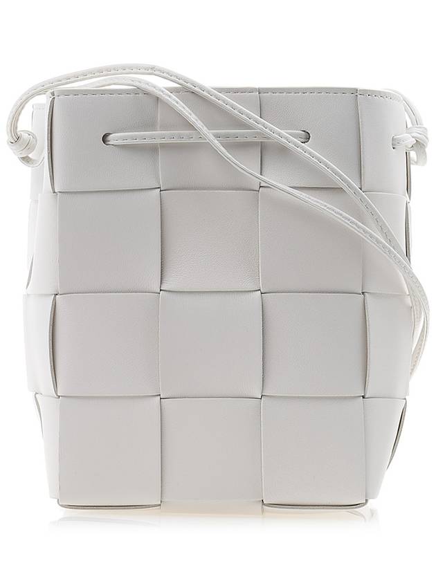 Intrecciato Cassette Small Bucket Bag White - BOTTEGA VENETA - BALAAN 2