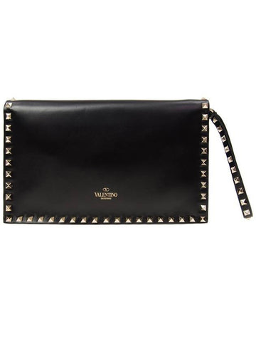 Rockstud Leather Clutch Bag Black - VALENTINO - BALAAN 1