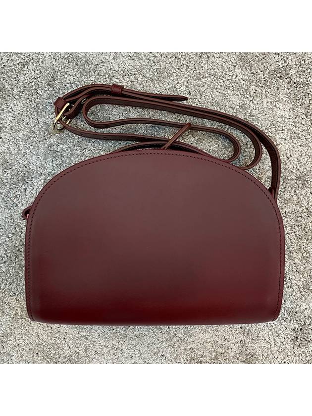 Demi Lune Half Moon Cross Bag Burgundy - A.P.C. - BALAAN.