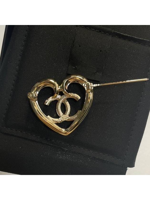 1point CC logo heart crystal cubic brooch ABA093 - CHANEL - BALAAN 3