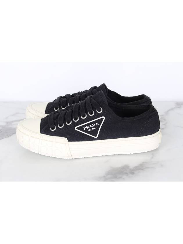 Cassette wheel triangle logo sneakers 6 5 255 - PRADA - BALAAN 4