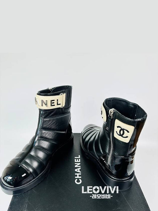 CC Logo Lettering Patent Leather Ankle Zipper Boots Black 365 G38928 - CHANEL - BALAAN 1