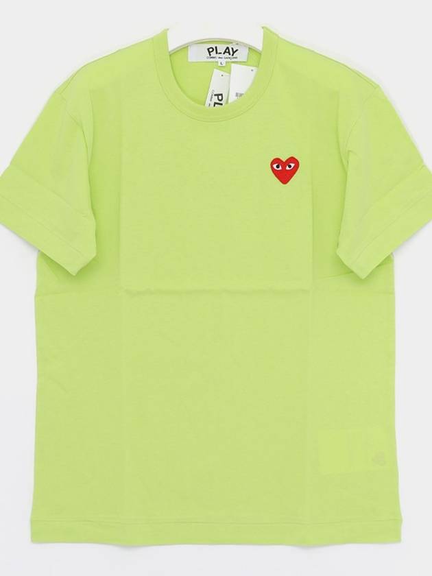 P1T2722 GREEN Red Heart Short Sleeve T Shirt - COMME DES GARCONS - BALAAN 2