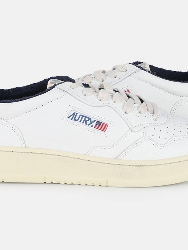 Medalist Navy Tab Low Top Sneakers White - AUTRY - BALAAN 3