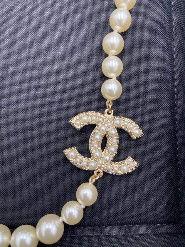 Necklace Metal Glass Pearls Resin & Gold Pearly White Crystal - CHANEL - BALAAN 4