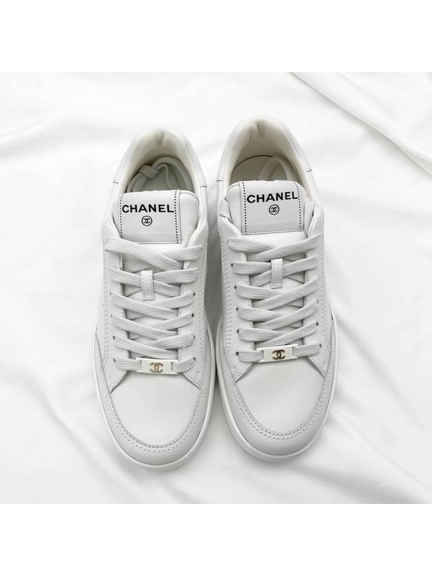 23A Sneakers Gold Logo Lettering White G45085 - CHANEL - BALAAN 8