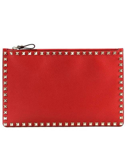 Rockstud Grained Leather Clutch Bag Red - VALENTINO - BALAAN.