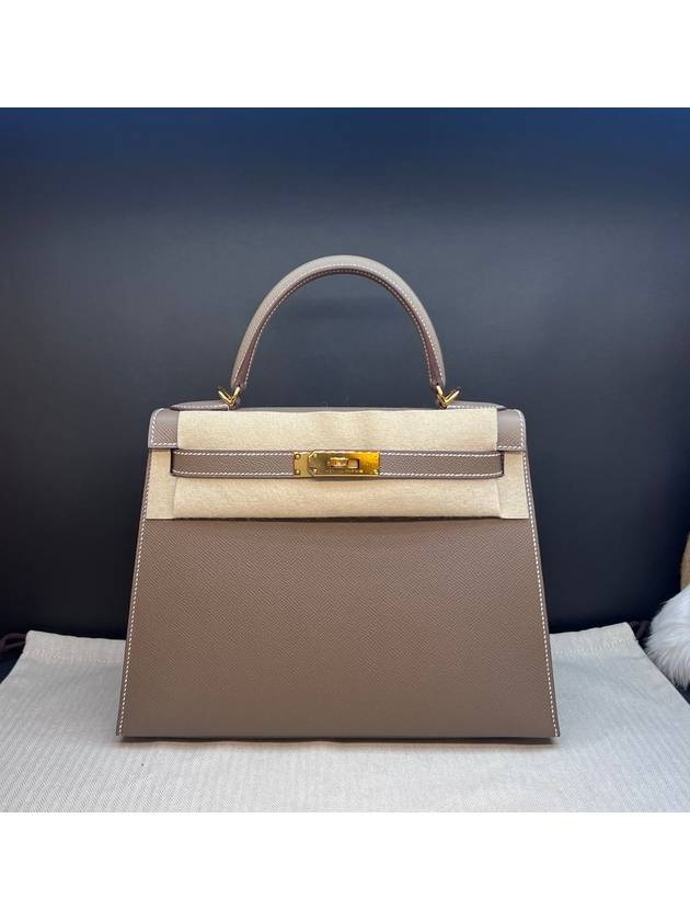 Kelly 28 Bag Cellier Absong Gold Hardware Etoupe H042319CC18 - HERMES - BALAAN 2