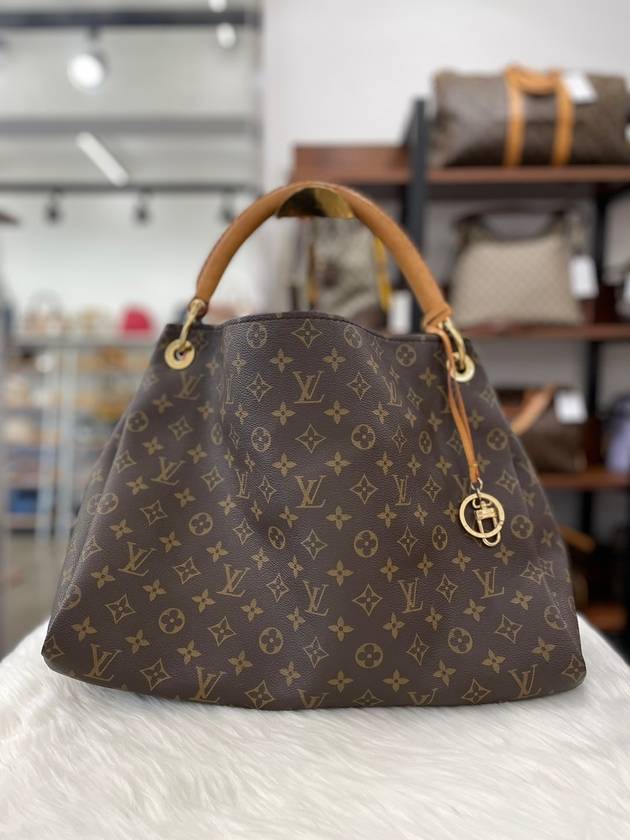 Female Atchi MM M40249 Condition B - LOUIS VUITTON - BALAAN 2