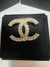 CC logo brooch holiday package ABC067 - CHANEL - BALAAN 1