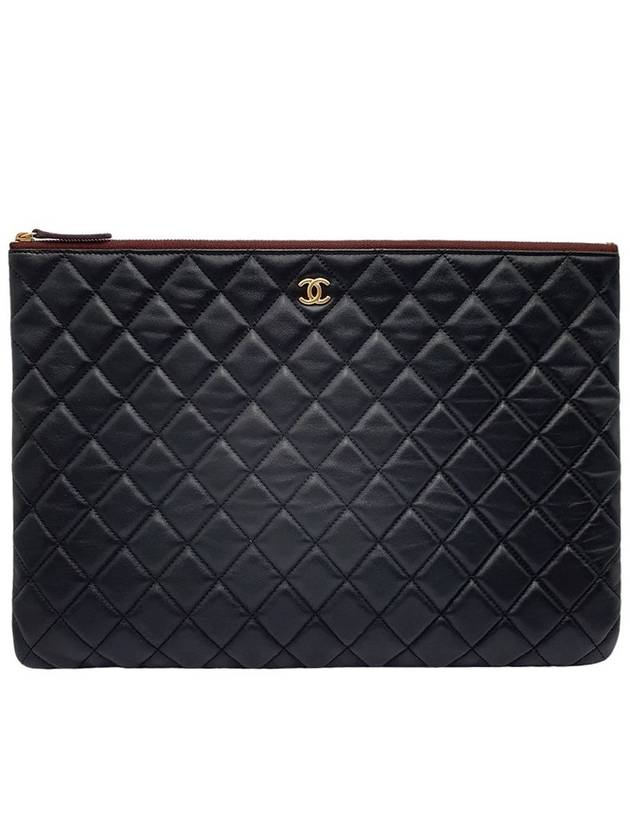 Women s A82552 Lambskin Classic COCO Gold Logo Large Clutch - CHANEL - BALAAN 1