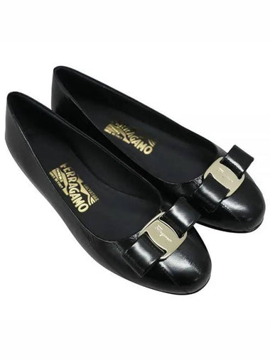 Ferragamo VARINA flat shoes 763676 270261 1146843 - SALVATORE FERRAGAMO - BALAAN 1