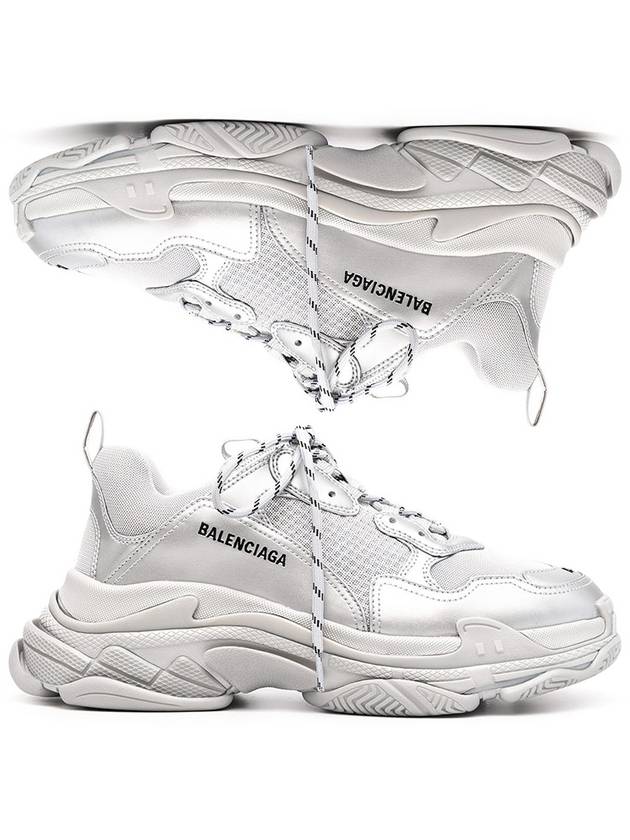 Triple S Low Top Sneakers Silver Metallic - BALENCIAGA - BALAAN.