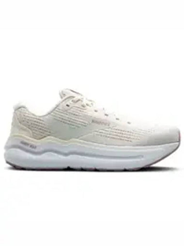 Women's Ghost Max 2 Low Top Sneakers Coconut Milk - BROOKS - BALAAN 1