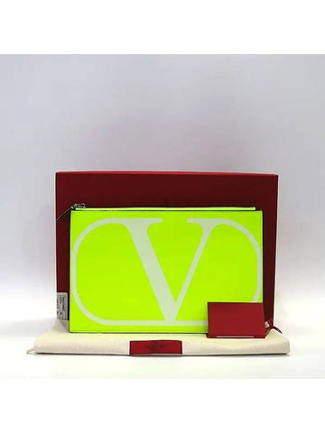 TW0P0T86BXT Clutch Bag - VALENTINO - BALAAN 1