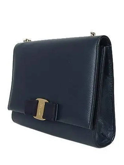 Ferragamo 22 B558 Gold Bara Decoration Navy Saffiano Genie Chain Cross Bag - SALVATORE FERRAGAMO - BALAAN 2