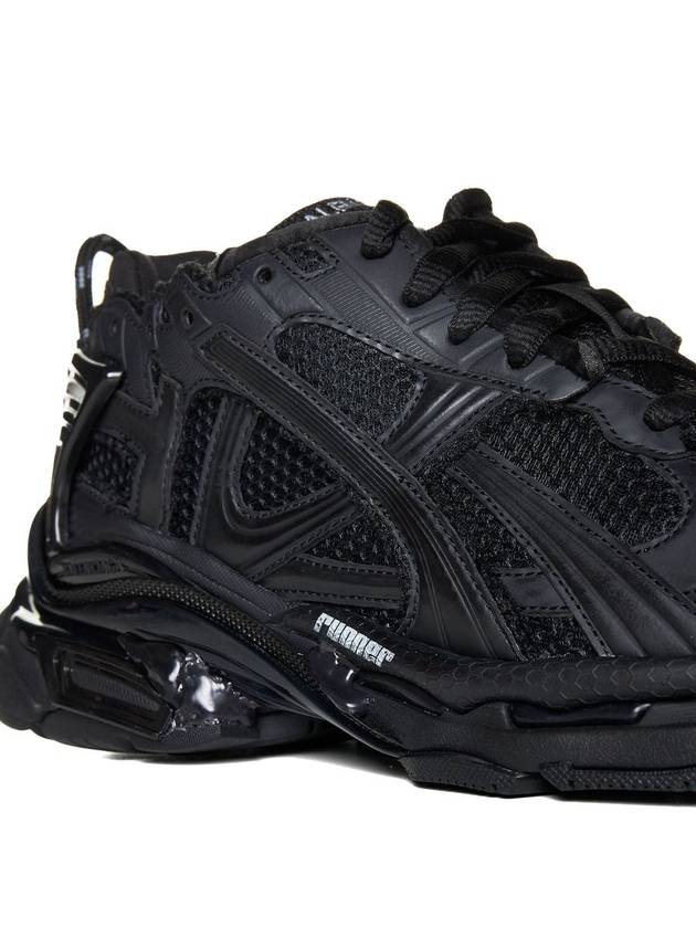 Runner Low Top Sneakers Black - BALENCIAGA - BALAAN 5