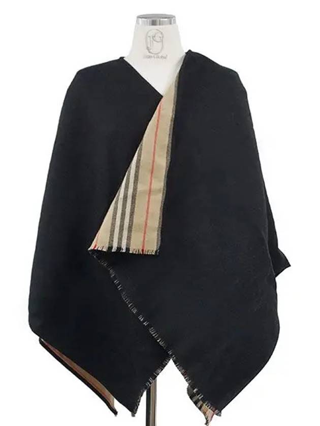 Reversible Icon Stripe Wool Cape Black - BURBERRY - BALAAN 2