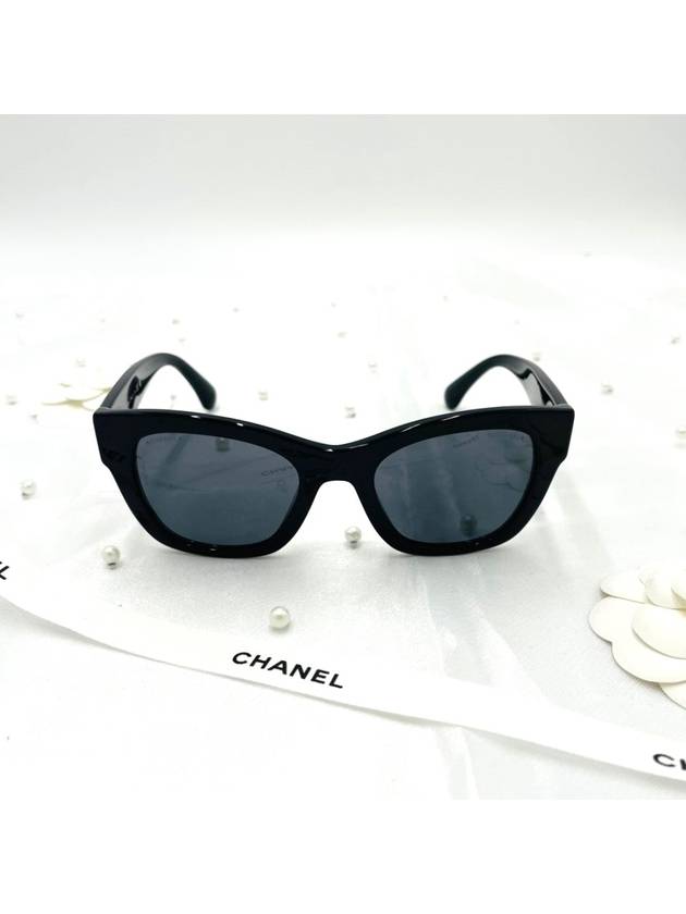 Heart Sunglasses CC Logo Square Black Asian Fit A71468 - CHANEL - BALAAN 1