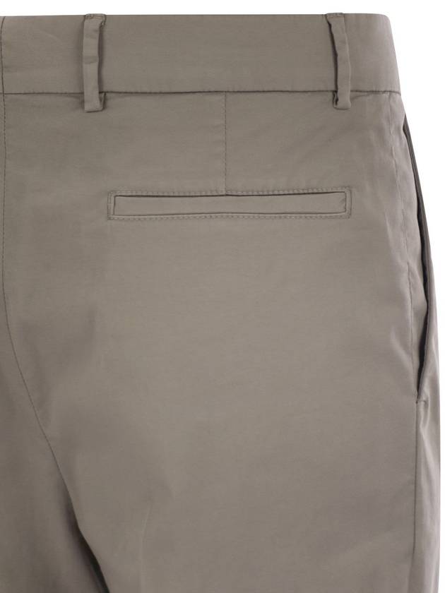 Garment-dyed Leisure Fit Trousers in American Pima Comfort Cotton with Pleats - BRUNELLO CUCINELLI - BALAAN 4