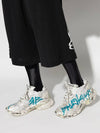 Runner Graffiti Low Top Sneakers White - BALENCIAGA - BALAAN 3