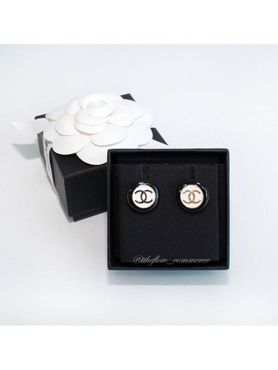 CC Logo Stud Earrings Black White - CHANEL - BALAAN 2