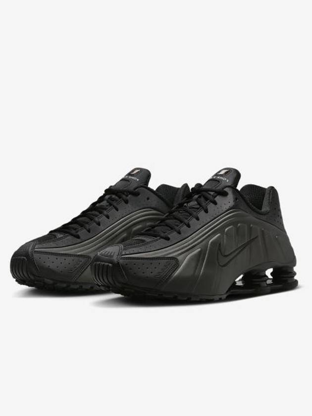 Shox R4 Lace-Up Low Top Sneakers Black - NIKE - BALAAN 5