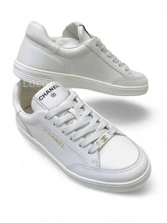 Women's Gold Lettering Logo Sneakers G45085 - CHANEL - BALAAN 1