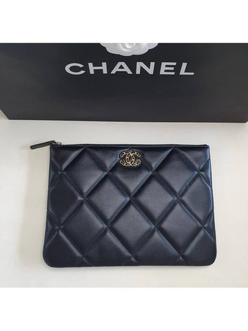 19 Clutch Medium Black Clutch Bag 19 Clutch Goat Skin AP0951 - CHANEL - BALAAN 1