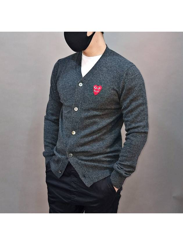 Men's Double Heart Wappen V-Neck Cardigan P1 N076 2 Gray - COMME DES GARCONS PLAY - BALAAN 2