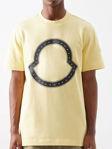 Studded Logo Print Sleeve Patch T Shirt Yellow 8C00015 8390T 12I - MONCLER - BALAAN 1