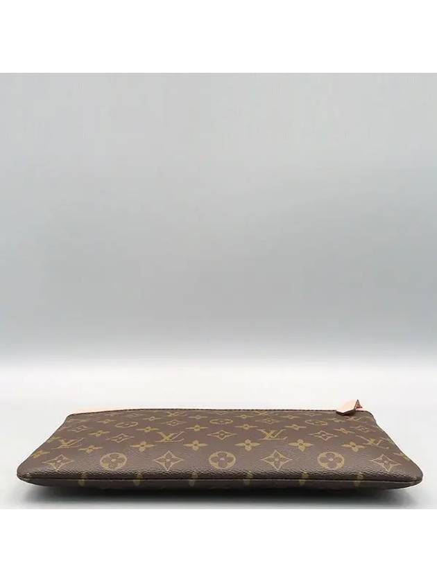 M62942 Monogram Canvas Daily Pouch and Clutch - LOUIS VUITTON - BALAAN 6