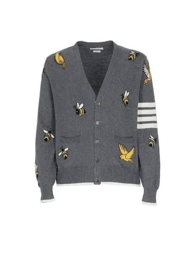 Men's Merino Bird Bee 4 Bar V-Neck Merino Cotton Cardigan Medium Grey - THOM BROWNE - BALAAN 3