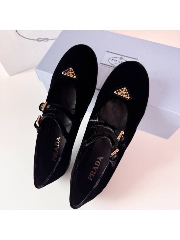 WOMAN BLACK FLATS - PRADA - BALAAN 6