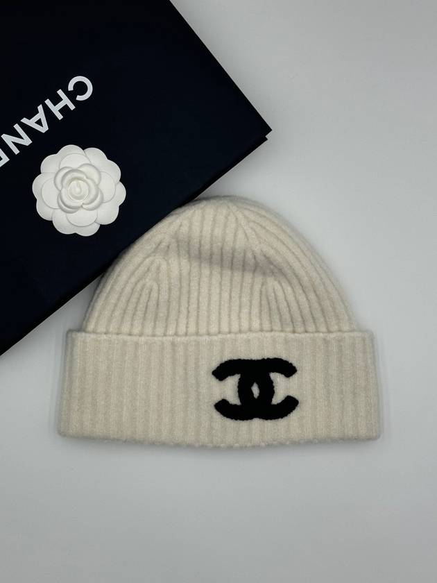 24K Beanie Ivory CC Logo Cashmere Winter Hat AAA590 - CHANEL - BALAAN 1