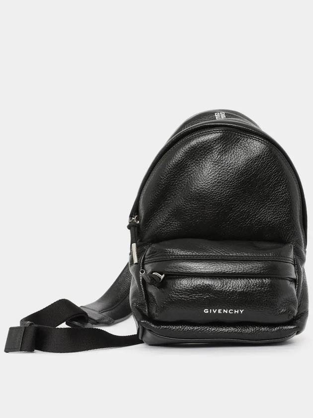 Essential U Leather Small Backpack Black - GIVENCHY - BALAAN 2