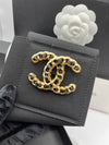 CC logo lambskin brooch gold metal black - CHANEL - BALAAN 1