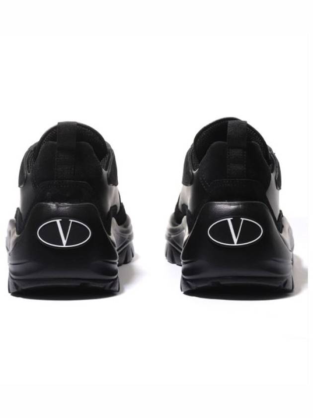 Men's Banshee Gumboy Low Top Sneakers Black - VALENTINO - BALAAN 5