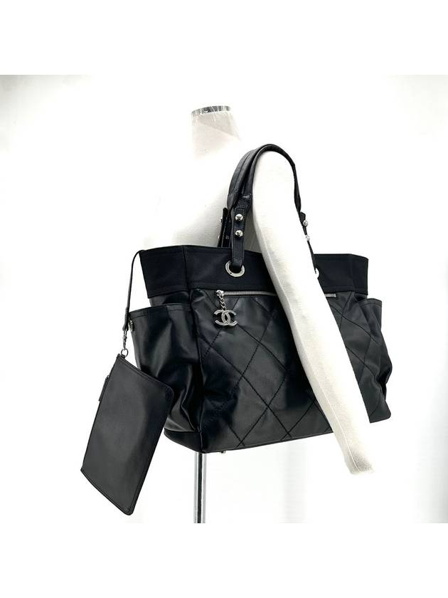 Biarritz large shoulder bag tote - CHANEL - BALAAN 6