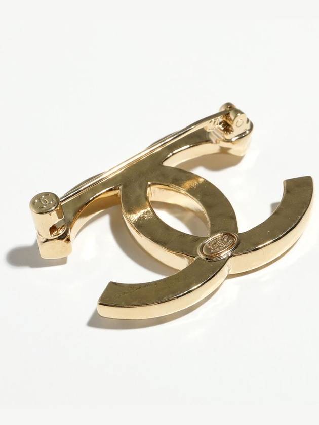 CC logo cubic line lettering brooch ABD106 gold plated - CHANEL - BALAAN 3