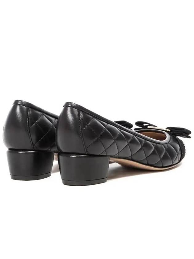 Vara Quilted Pumps Black - SALVATORE FERRAGAMO - BALAAN 3