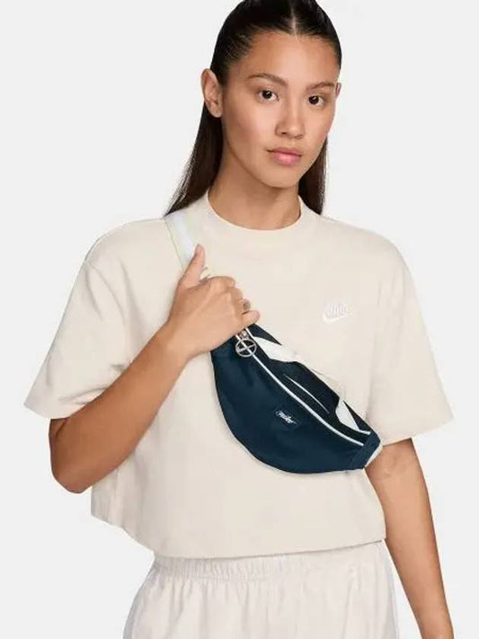 Genuine Heritage Retro Fanny Waist Pack DR6266 478 - NIKE - BALAAN 2