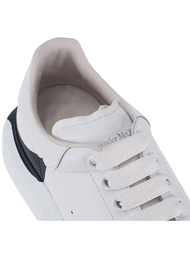 Men's Black Painting Oversole Low Top Sneakers White - ALEXANDER MCQUEEN - BALAAN 6