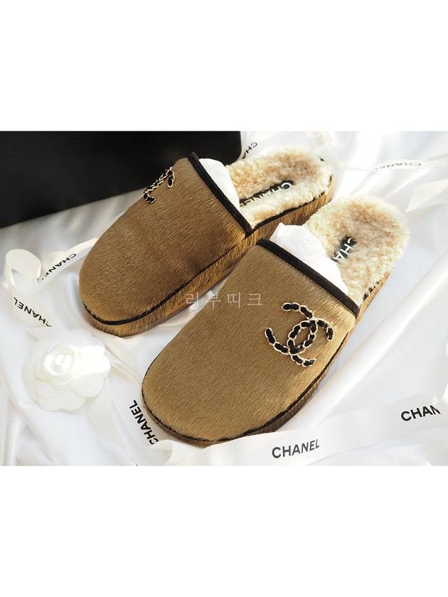 Chain CC Logo Shearling Suede Mule Slippers Beige G38648 - CHANEL - BALAAN 4