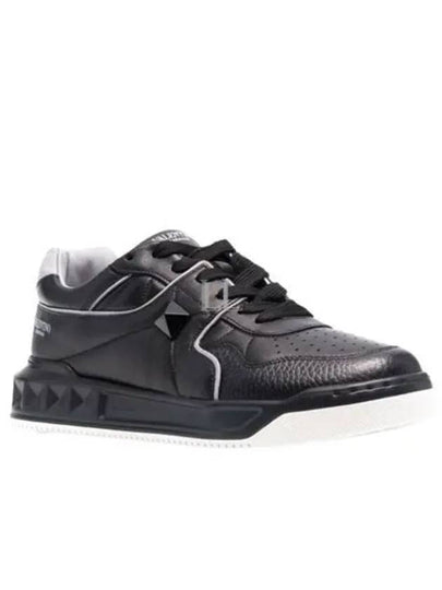 One Stud Low Top Sneakers Black - VALENTINO - BALAAN 2